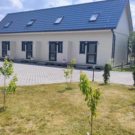 Semesterbostad Brzozowa Polana Kompleks 4 Domkow W Okolicy Jeziora I Morza